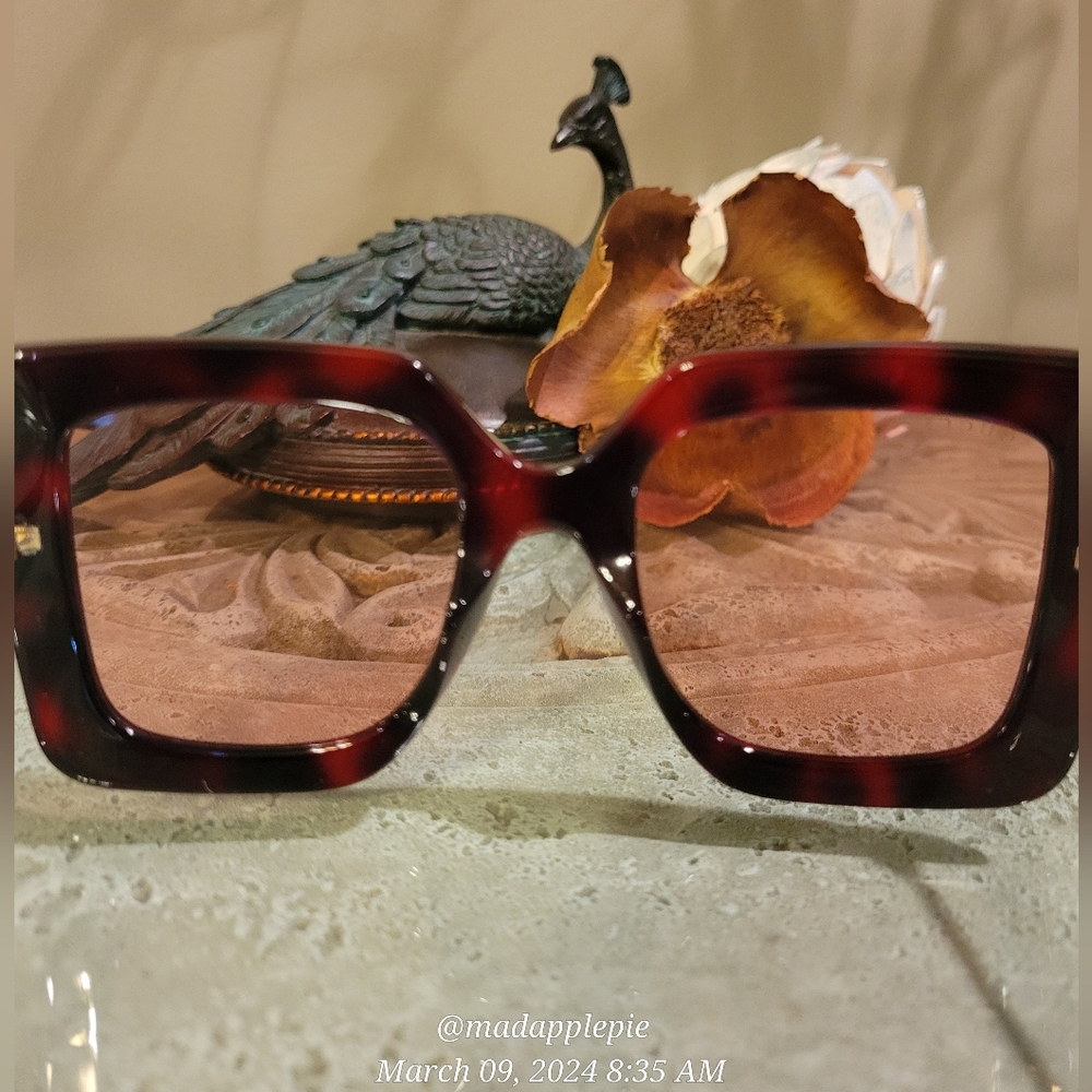 Gucci Oversized Square Havanah Pink Butterfly Sunnglases GG0453 Luxury #53 - Picture 6 of 17